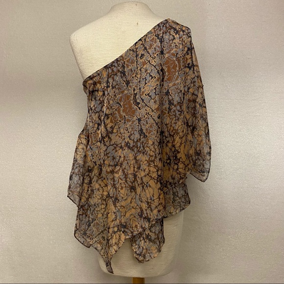 MM Couture Blouse - Picture 4 of 5